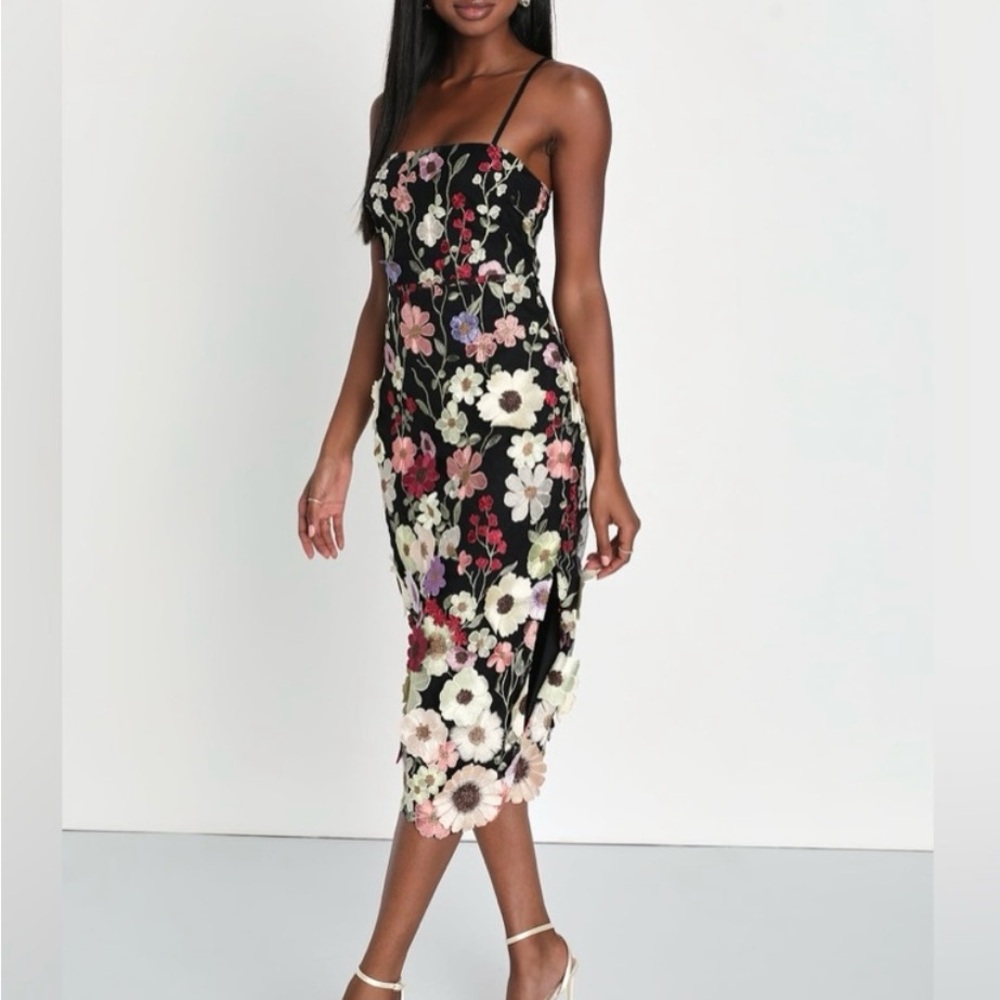 Lulu's Black Floral Midi Dress